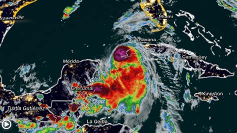 ¿Cuándo y dónde tocará tierra el huracán Idalia?